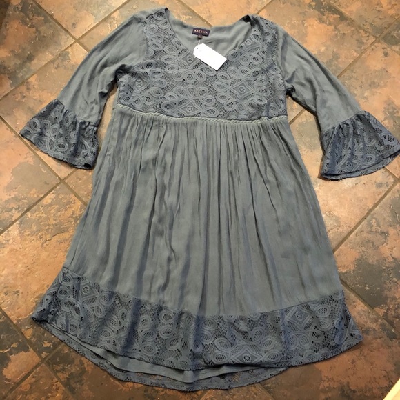 Dresses & Skirts - NWT artesia dress size large
